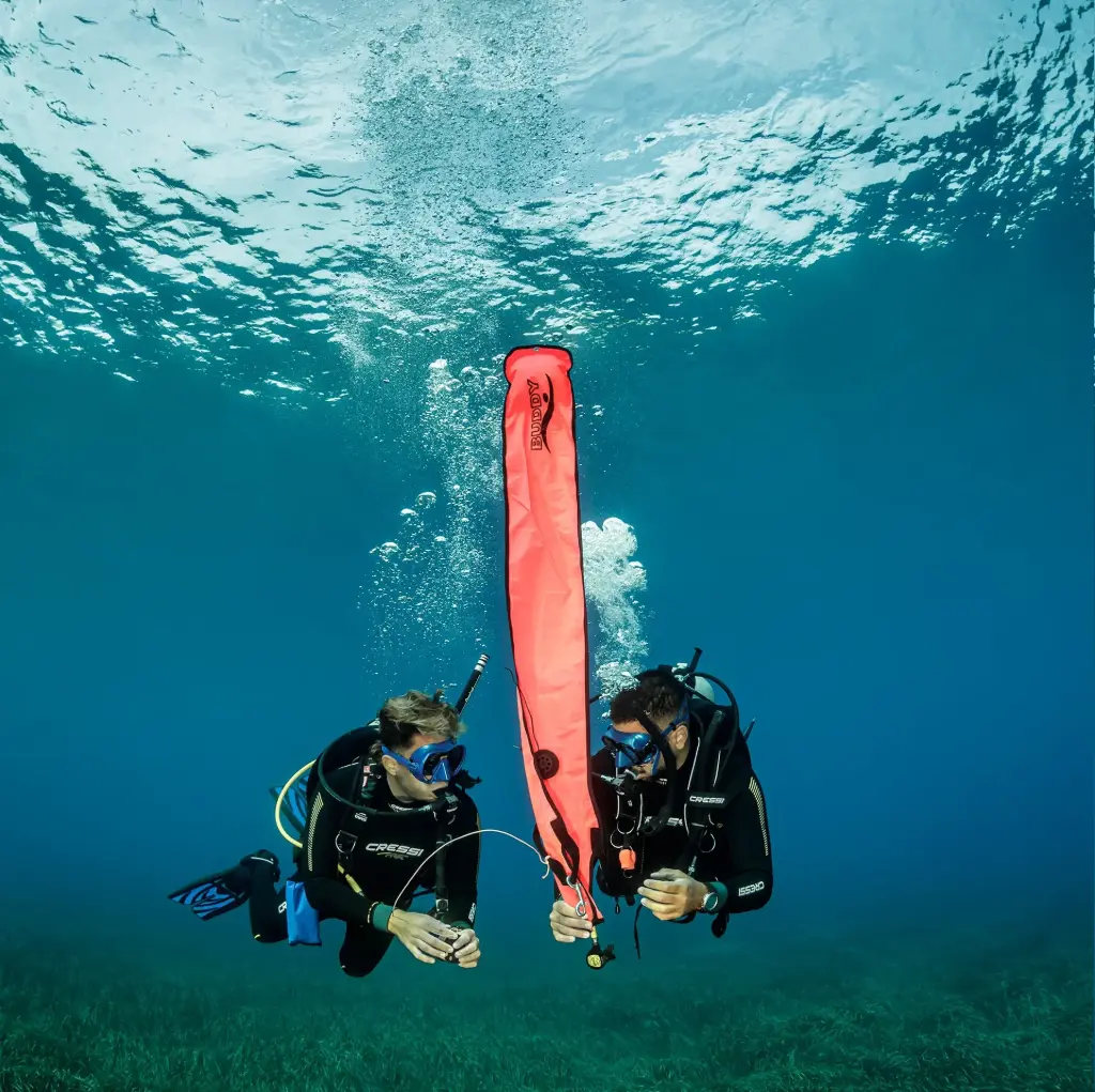 PADI Delayed Surface Marker Bouy (DSMB) Diver